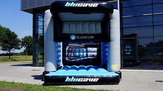 H Hüpfburg BluCave 