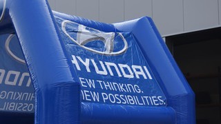 H Hüpfburg Hyundai 