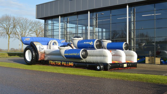 A Bungee Run Tractorpulling 