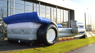 A Bungee Run Tractorpulling 