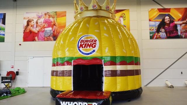 Burgerking Whopper Hüpfburg 