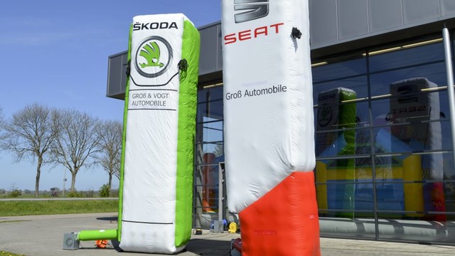 Reklamesäule Skoda Seat 